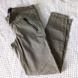 American Eagle - Army Green Pants